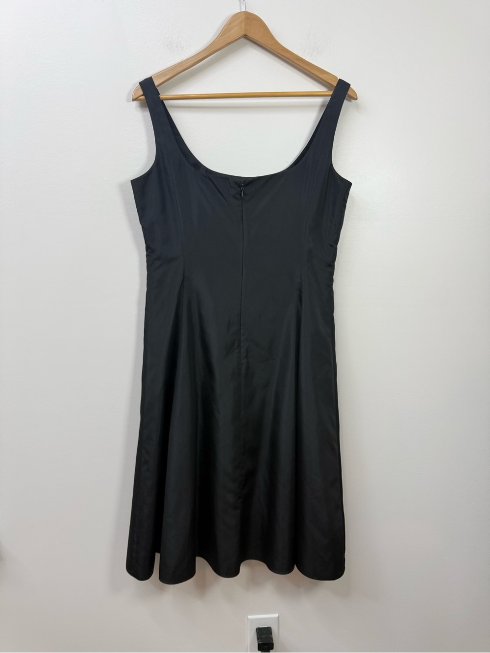 Papell Boutique Evening silky-feel Black Sleeveless Midi Dress size 12 - Picture 3 of 6
